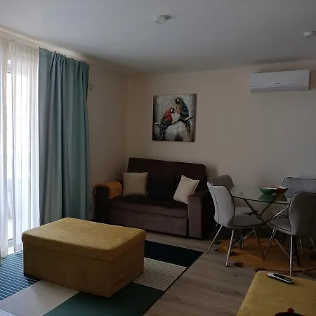 Apartment Elite 4d